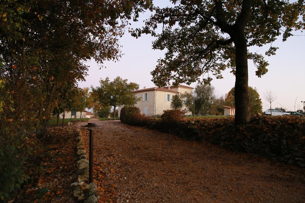Chambres D'Hotes Domaine De Nazere Avezan Buitenkant foto